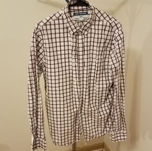 Old Navy patterned button down shirt.